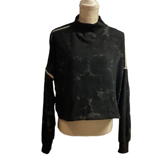 Nike Cropped Pullover - Picture 5 of 5